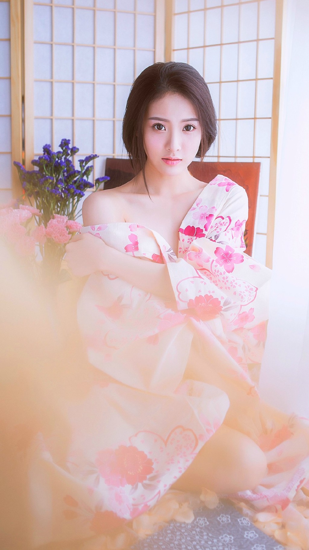 日本和服清纯美女玩性感秀美背