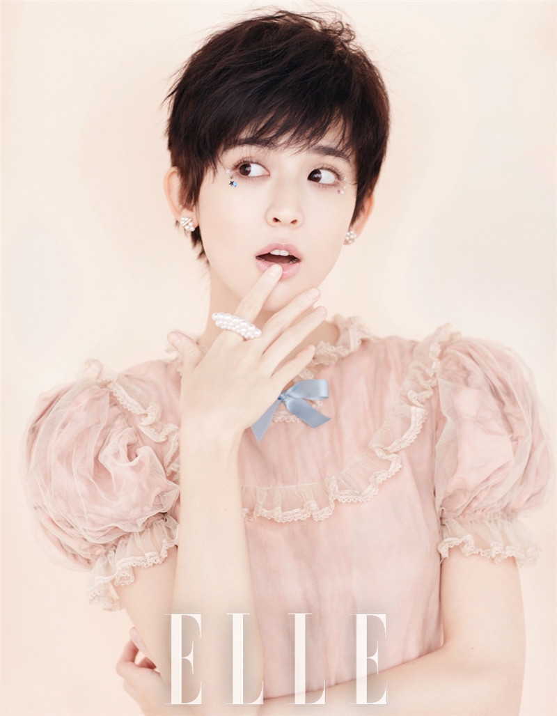 新疆美女古力娜扎《ELLE》三月刊写真