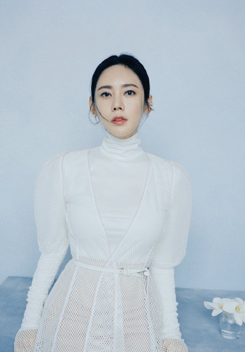 韩国美女秋瓷炫优雅浪漫女神治愈氧气个人杂志写真