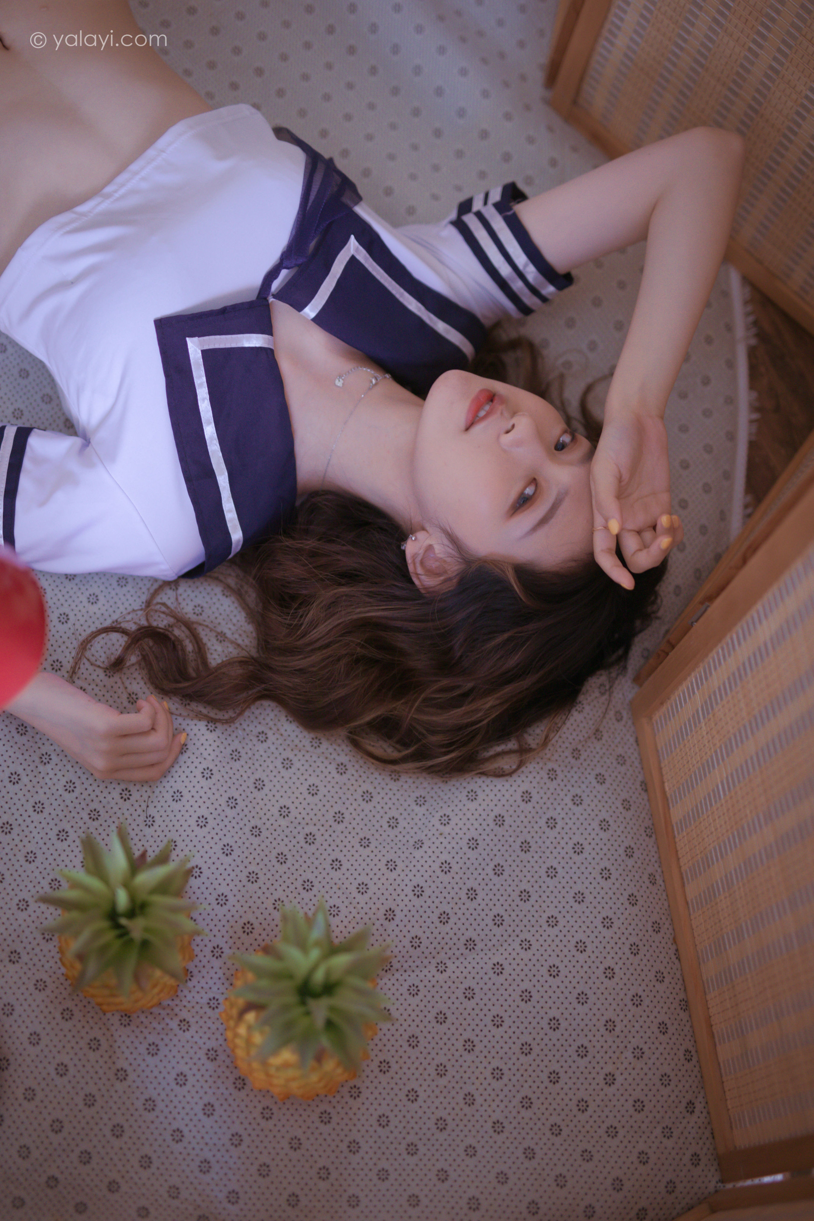 《美女与水手服》预览图2