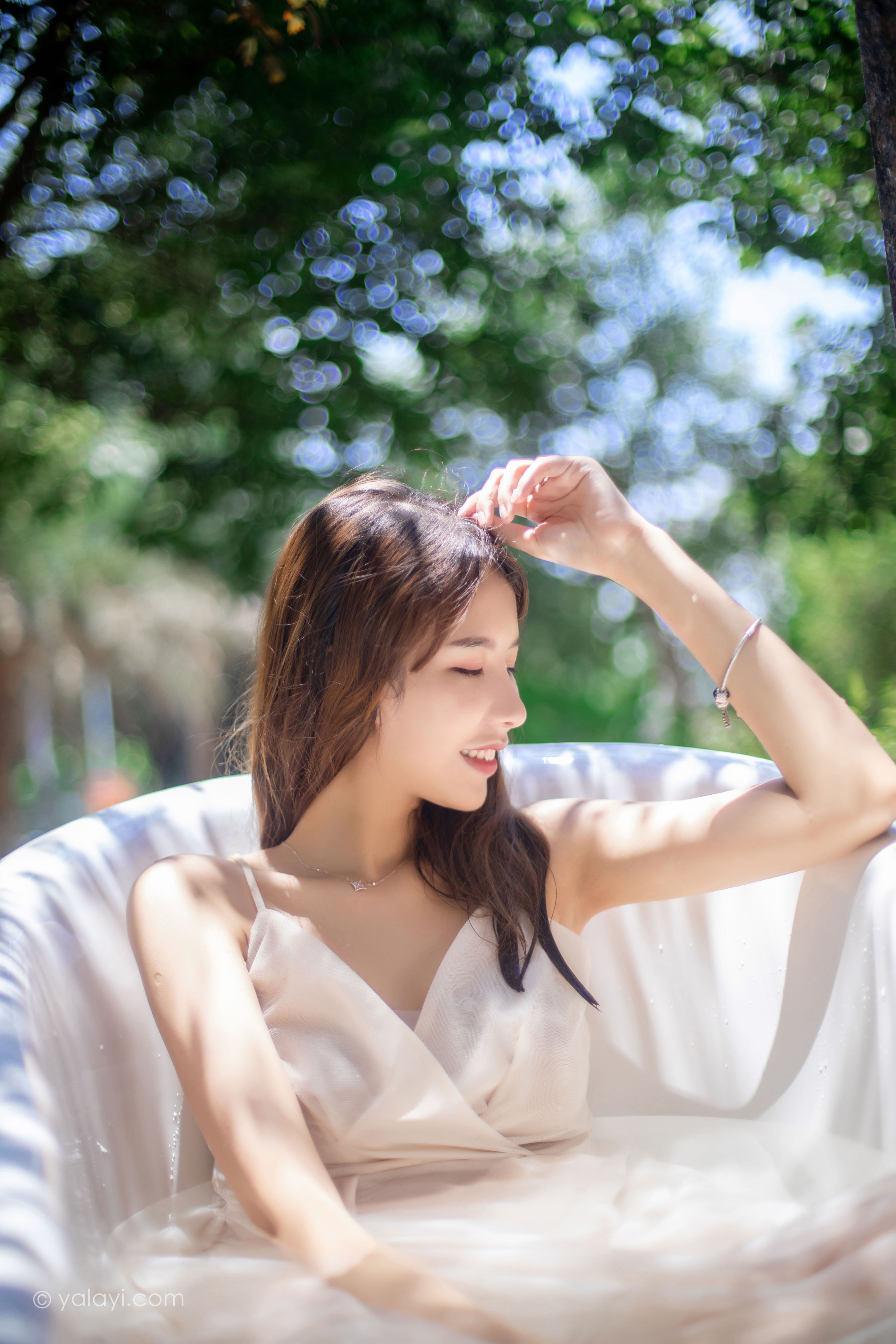 《天浴》预览图1