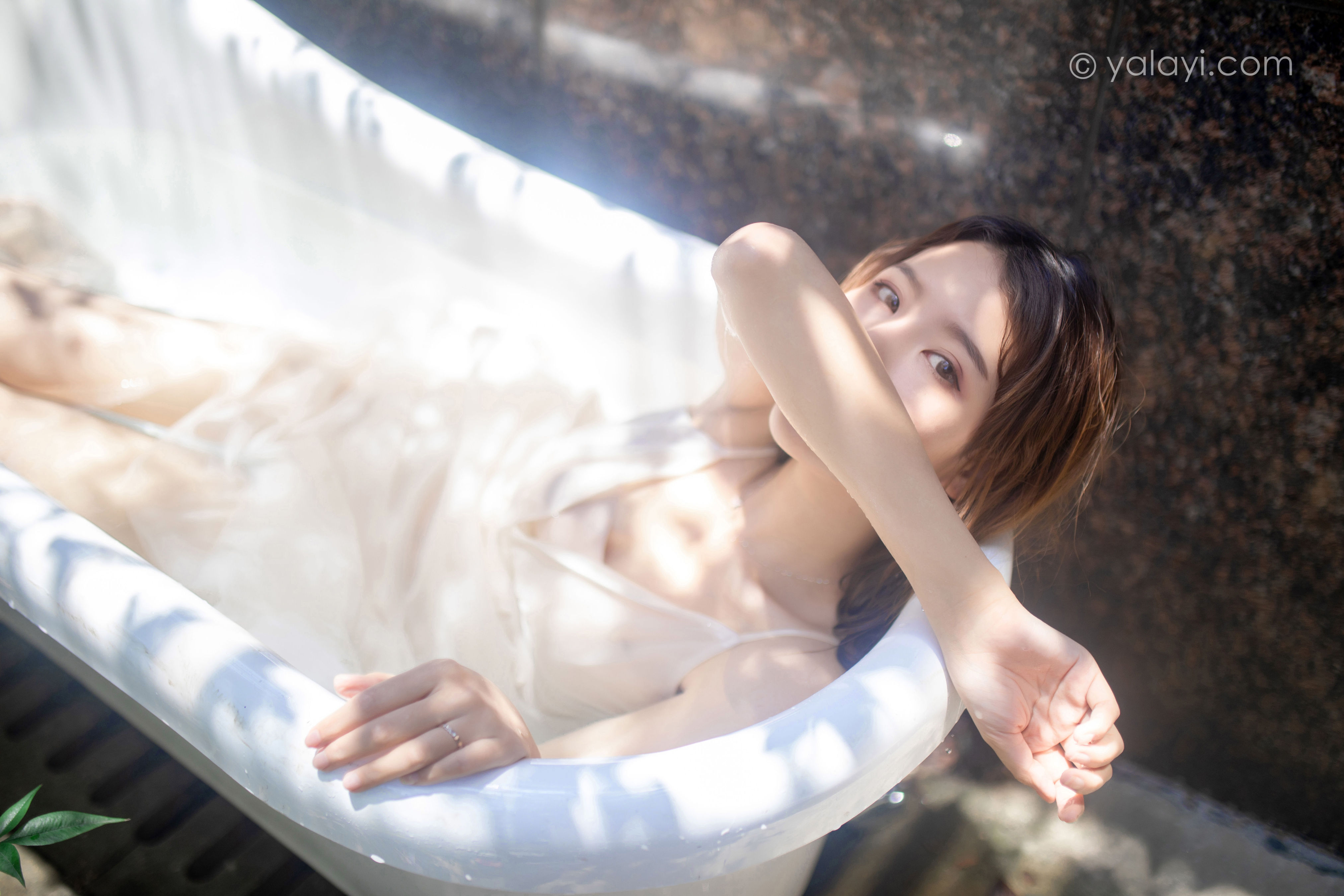 《天浴》预览图3